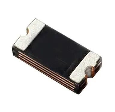 1206L050/15YR Polymerieke PTC-herstelbare zekering met 15V 500 mA